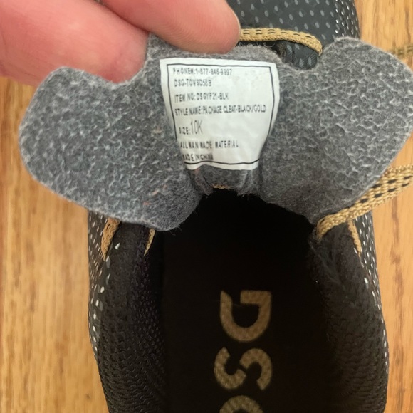 Kids Soccer Cleats - Picture 3 of 3